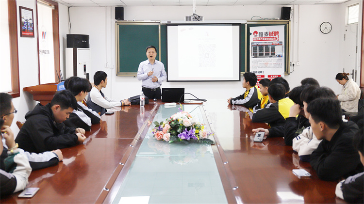 西安万通携手恒泰共筑学子就业梦，举办专场招聘会