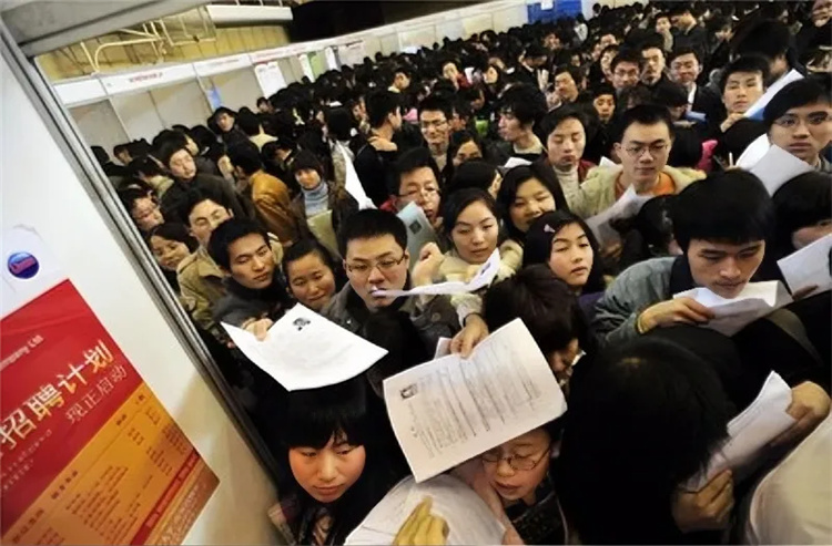 从“回炉读职校”到“我要考职校”：大学生主动学技术，是出路还是新趋势？