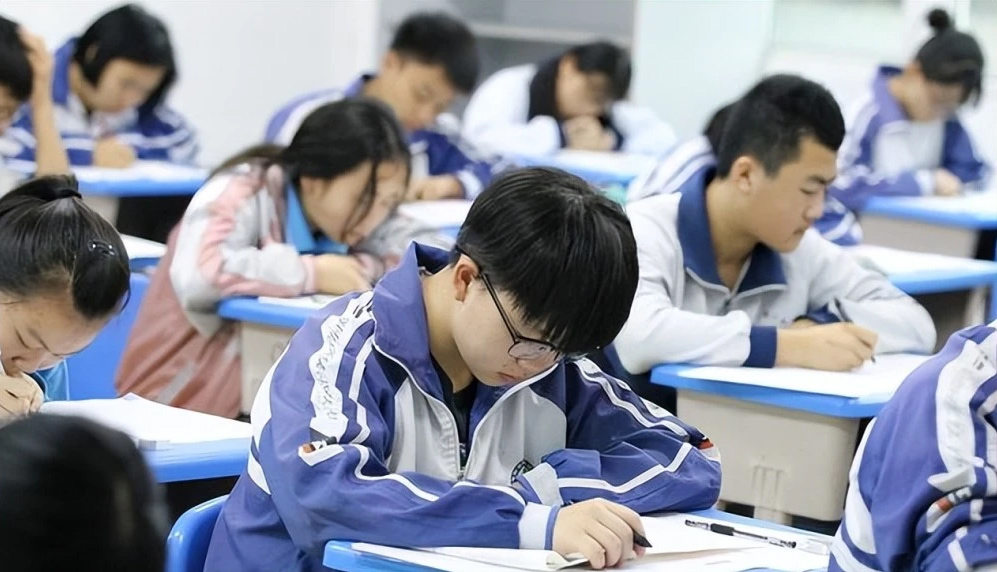 男生中考300多分能上什么学校？选什么专业好？西安初中生择校指南