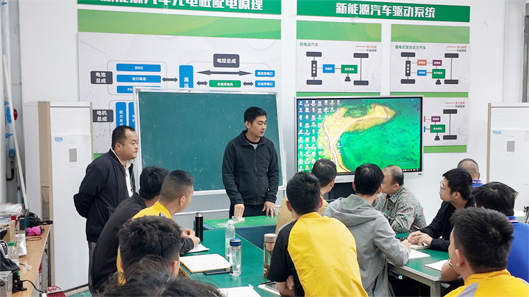 西安万通新能源汽车技术专业怎么样？课程、实训与就业出口深度拆解