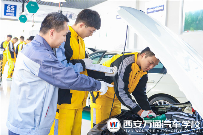 复工赚钱or来西安万通学专业汽修技术?哪个选择更明智