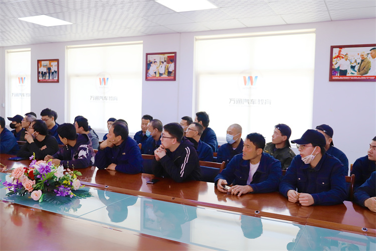 校企定向再升级 万通学子直击职场 ——西安恒旭装