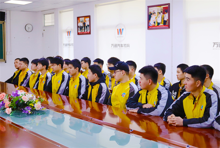 校企定向新未来——西安万通靓车牛人专场招聘会!