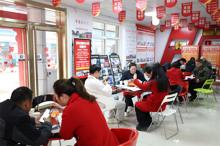 我们开学啦！第一批新生入学中，西安万通开启新春"爆"到时！